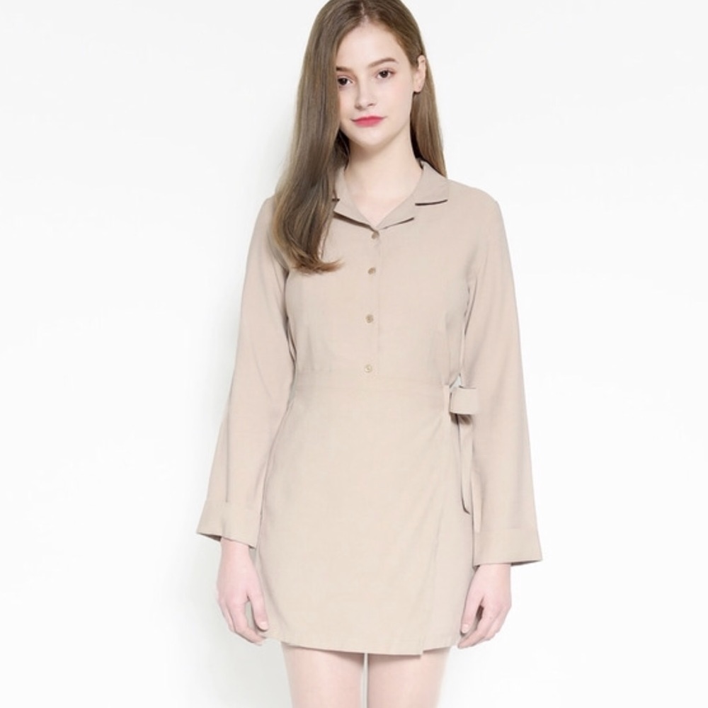 Tie Waist Collar Short Dress